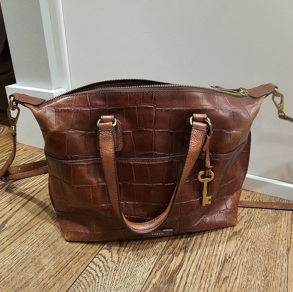 Fossil Julia leather croc embossed bag